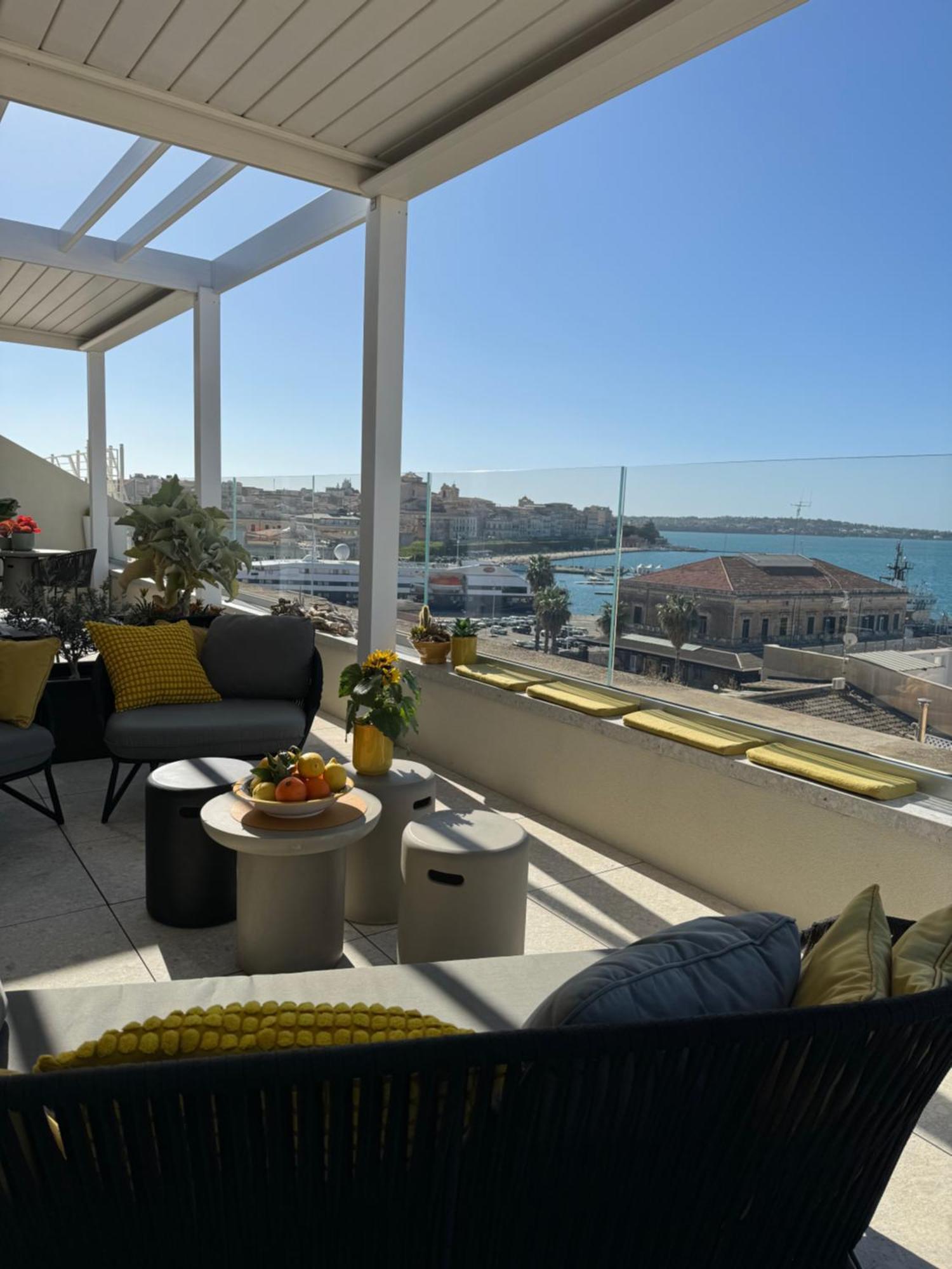 La Terrazza Sul Porto Bed and Breakfast Syrakusa Exteriör bild