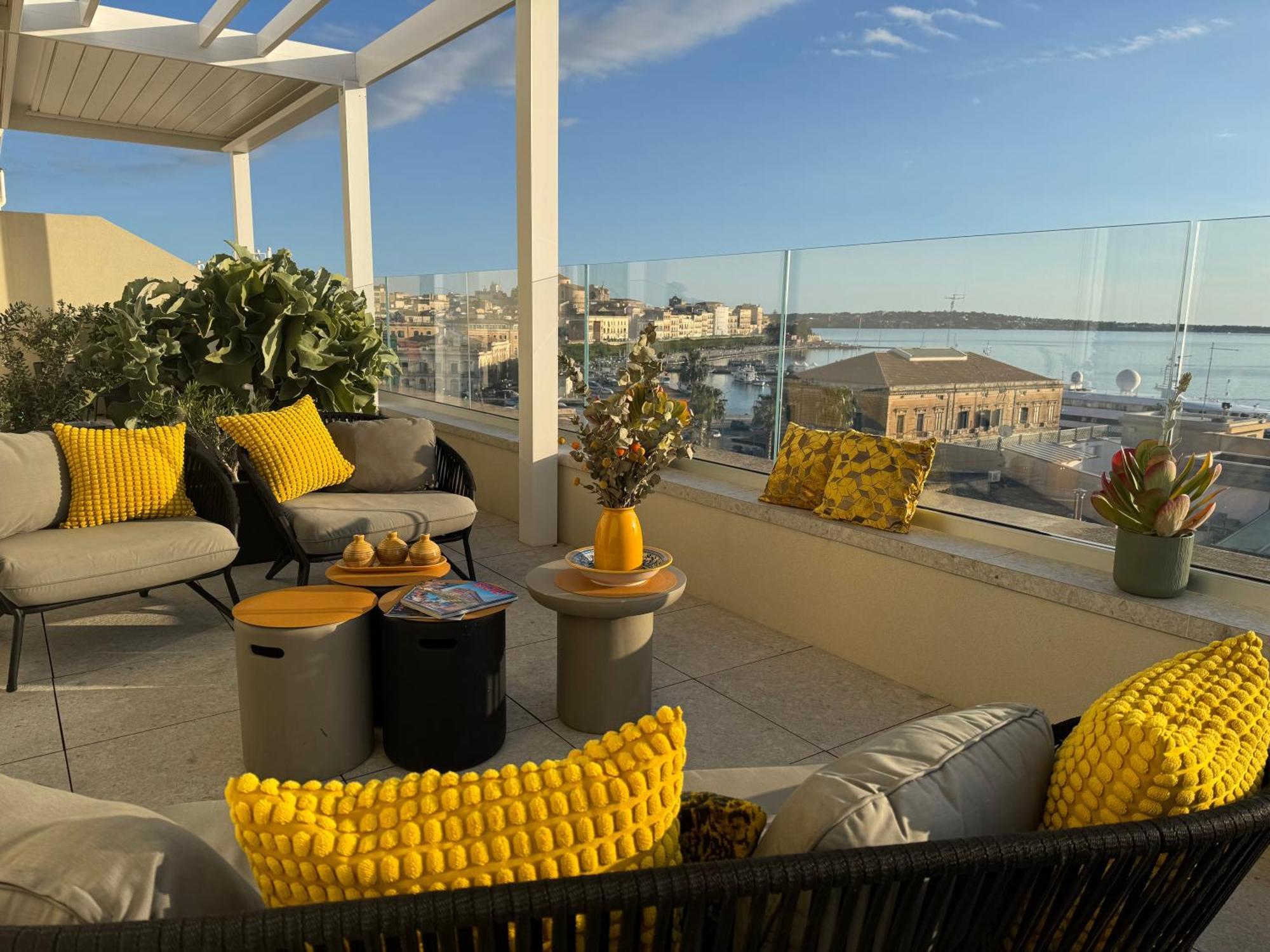La Terrazza Sul Porto Bed and Breakfast Syrakusa Exteriör bild
